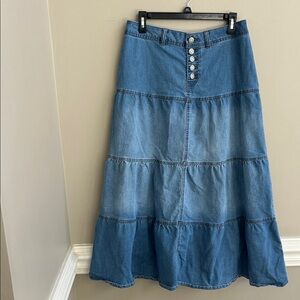 Cato Tiered Denim Chambray Flowy Button Front Maxi Skirt Size 10
